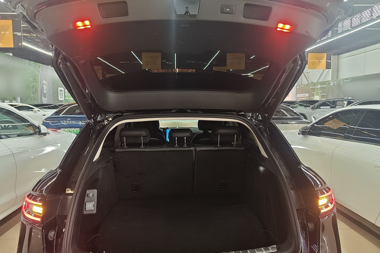 鸿蒙智行 问界M5 2022款 增程四驱至臻版机舱底盘23