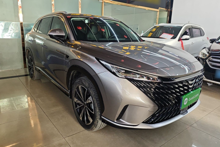 荣威RX5 2023款 1.5T 优越版车身外观3