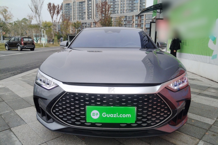 比亚迪 汉 2023款 DM-i 冠军版 121KM 尊享型车身外观2