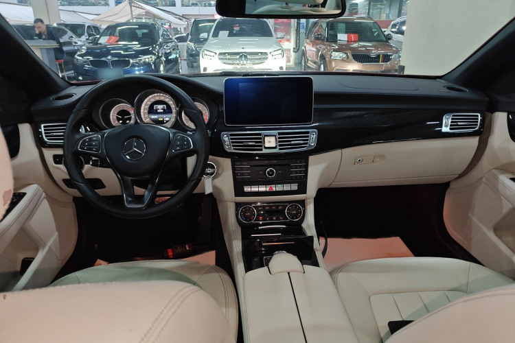 奔驰CLS 2015款 CLS 260中控内饰7002