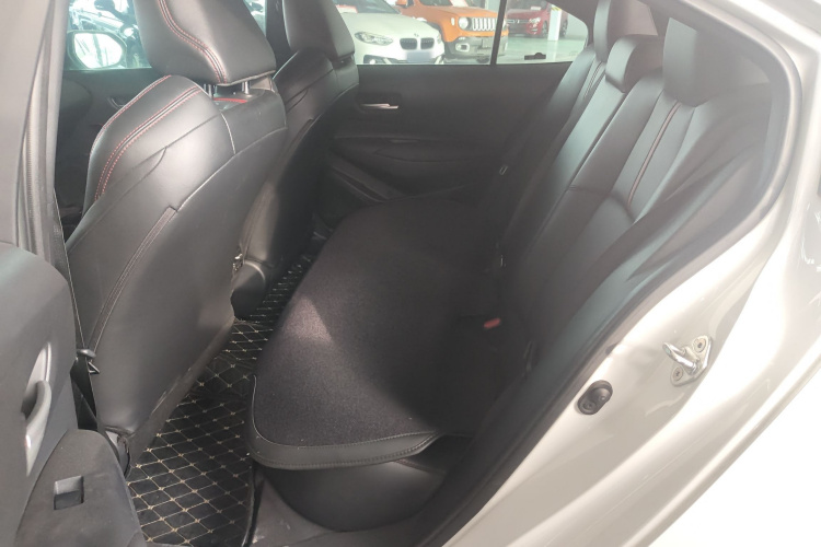 丰田 雷凌 2021款 185T CVT运动版中控内饰21