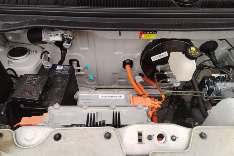 五菱汽车 宏光MINIEV 2025款 四门版 臻享款机舱底盘24