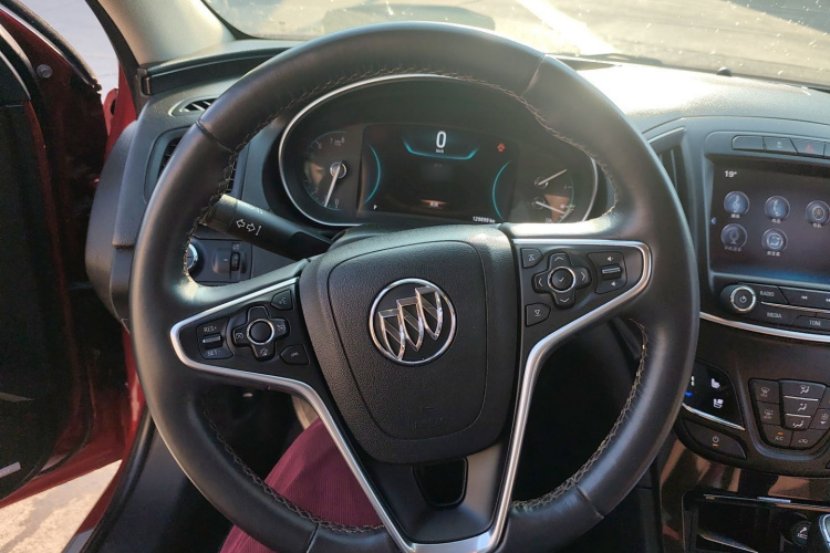 别克 君威 2014款 2.4L SIDI豪华时尚型中控内饰13