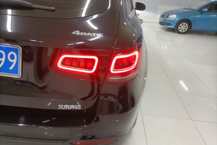 奔驰GLC 2020款 改款 GLC 260 L 4MATIC 动感型车身外观9