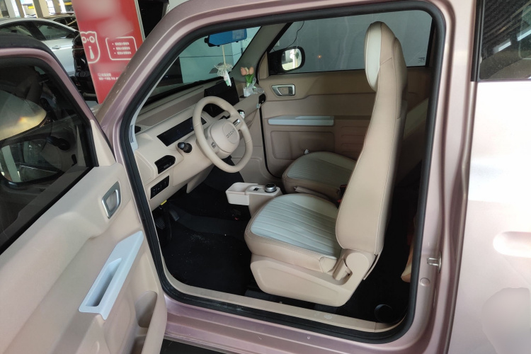 吉利银河 2023款 熊猫mini 200km 耐力熊局部细节19