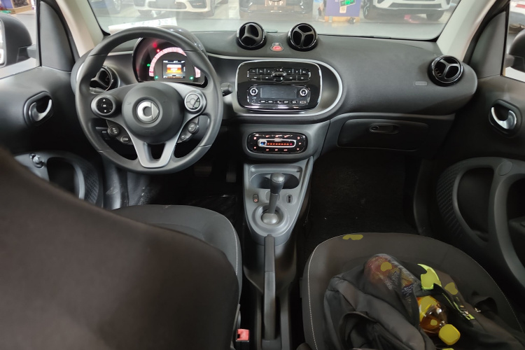 smart fortwo 2019款 0.9T 66千瓦硬顶风擎版 国VI中控内饰7002