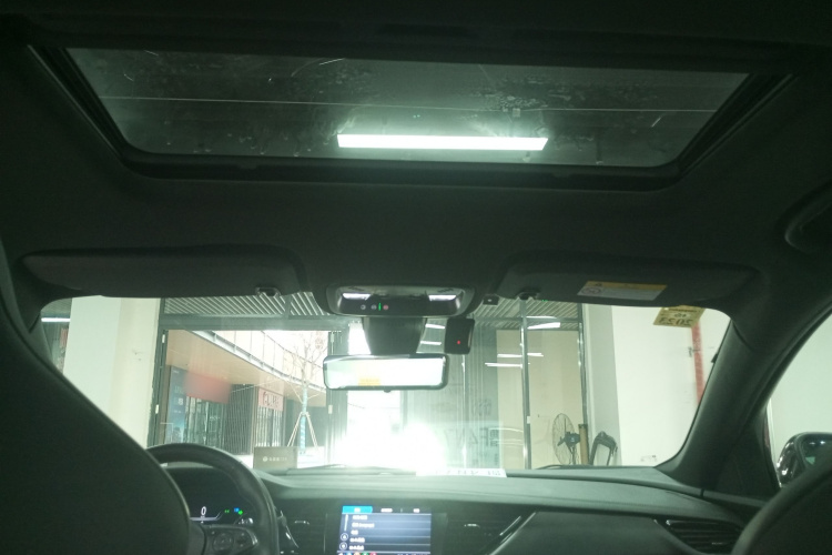 别克 君威 2021款 GS 28T 尊贵型中控内饰22