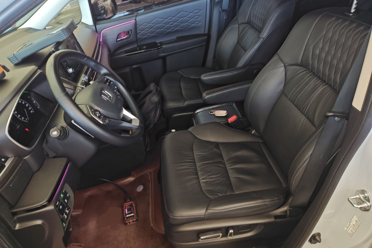 本田 艾力绅 2024款 2.0L e:HEV 豪华版中控内饰19