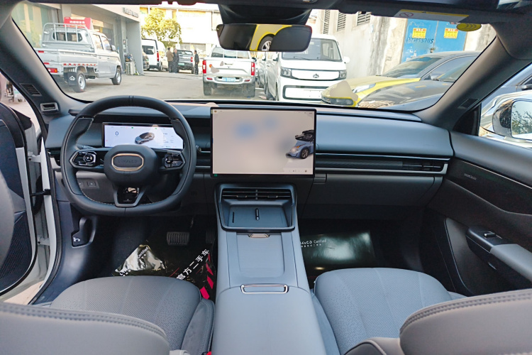 领克07 2024款 EM-P 126长续航 Ultra中控内饰7002