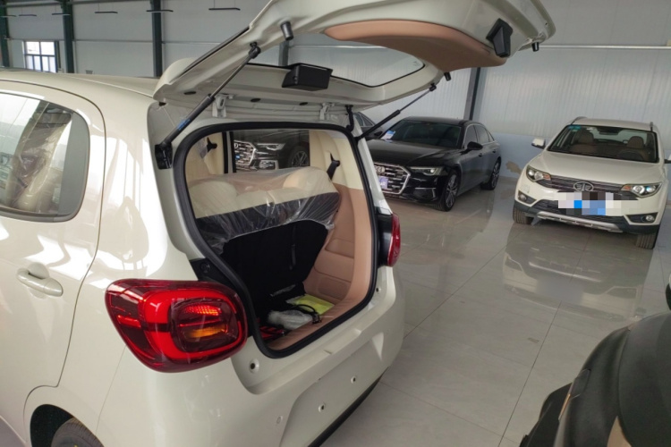 五菱汽车 宏光MINIEV 2025款 四门版 进阶款机舱底盘23