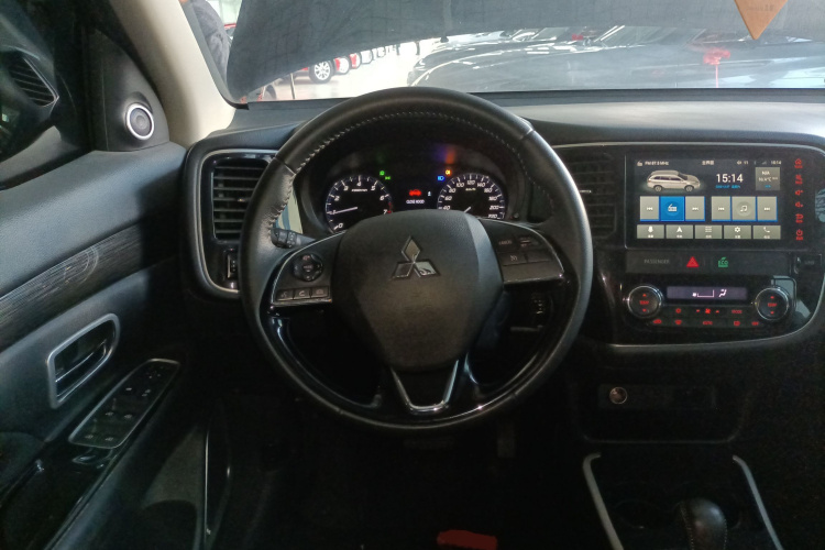 三菱 欧蓝德 2020款 2.0L 两驱畅享版 5座局部细节13