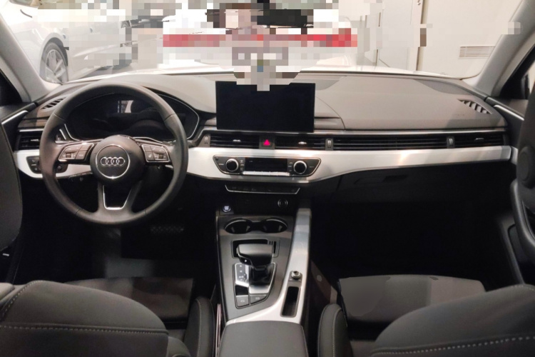 奥迪A4L 2023款 40 TFSI 时尚动感型中控内饰12