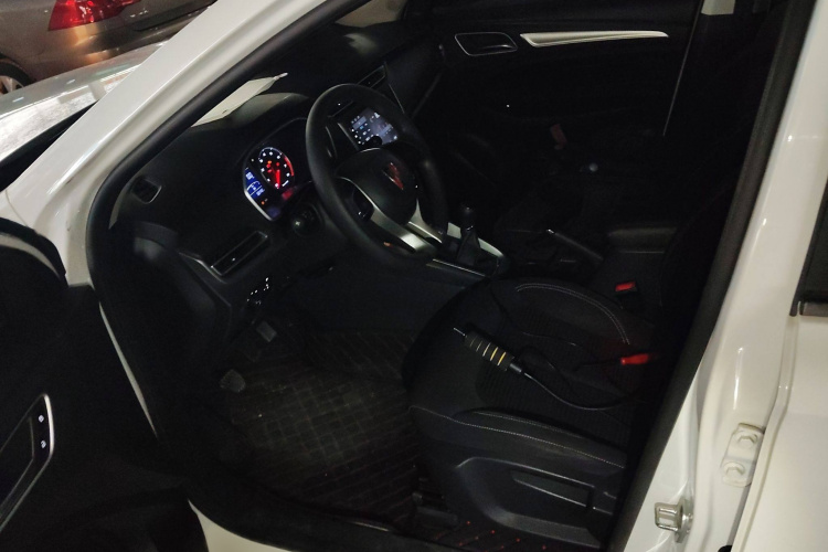 荣威RX3 2020款 1.6L 手动超爽进取版局部细节19