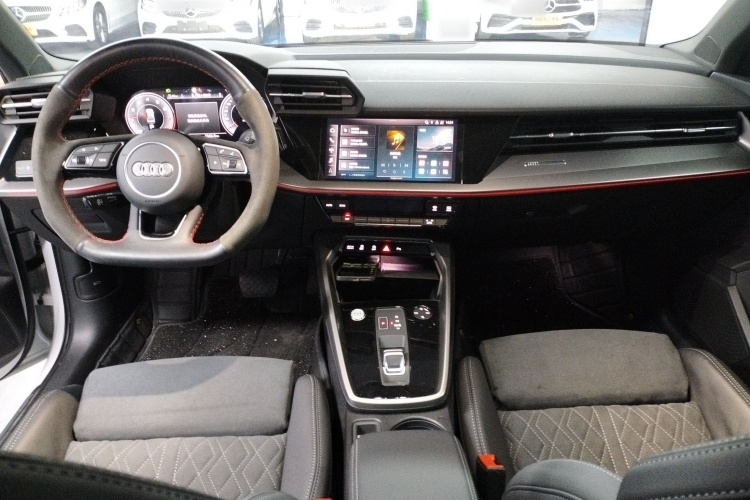 奥迪A3 2023款 A3L Limousine 35 TFSI 豪华运动型中控内饰7002