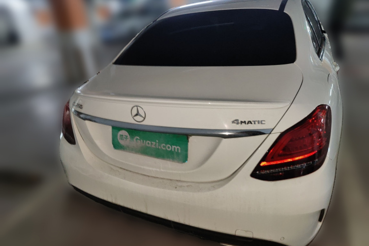 奔驰C级 2019款 C 260 运动版车身外观6