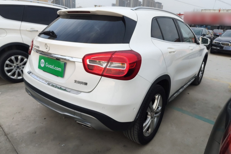 奔驰GLA 2015款 GLA 200 动感型车身外观7