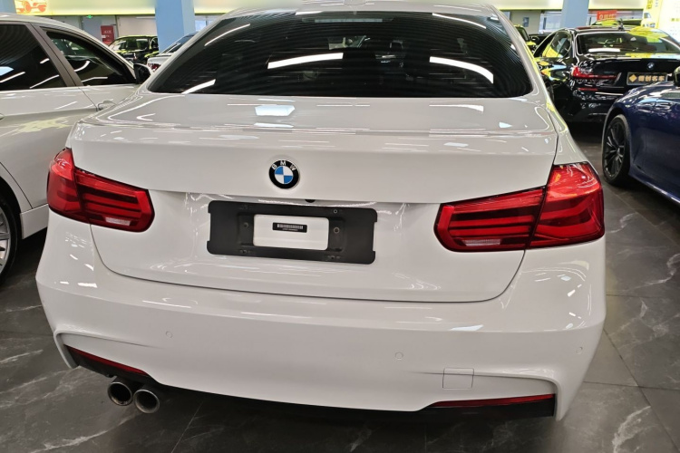 宝马3系 2019款 320Li M运动套装车身外观6