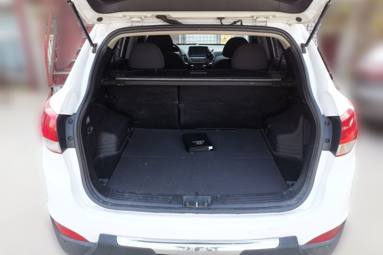 北京现代ix35 2015款 2.0L 自动两驱舒适型 国V中控内饰23