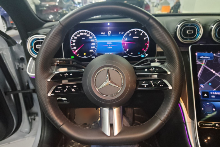 奔驰C级 2023款 改款 C 260 L 运动版中控内饰13