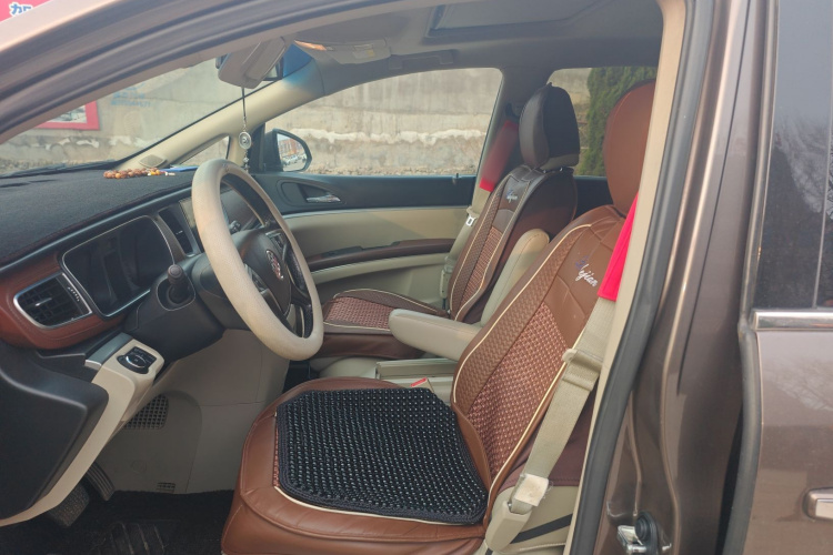 别克GL8 2017款 25S 豪华型 国V局部细节19