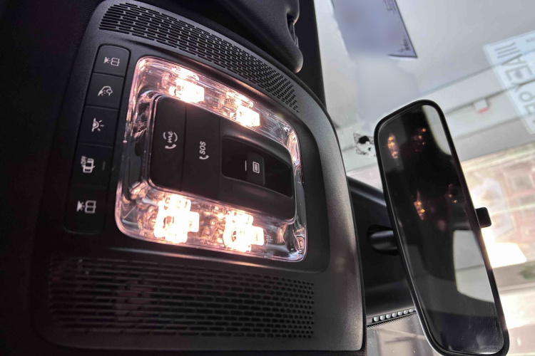 奔驰B级 2022款 改款 B 200 动感型中控内饰7012