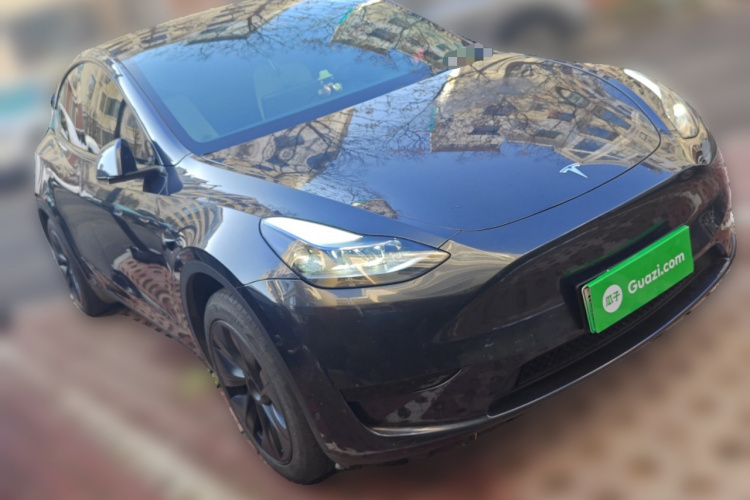 特斯拉 Model Y 2024款 后轮驱动版车身外观3
