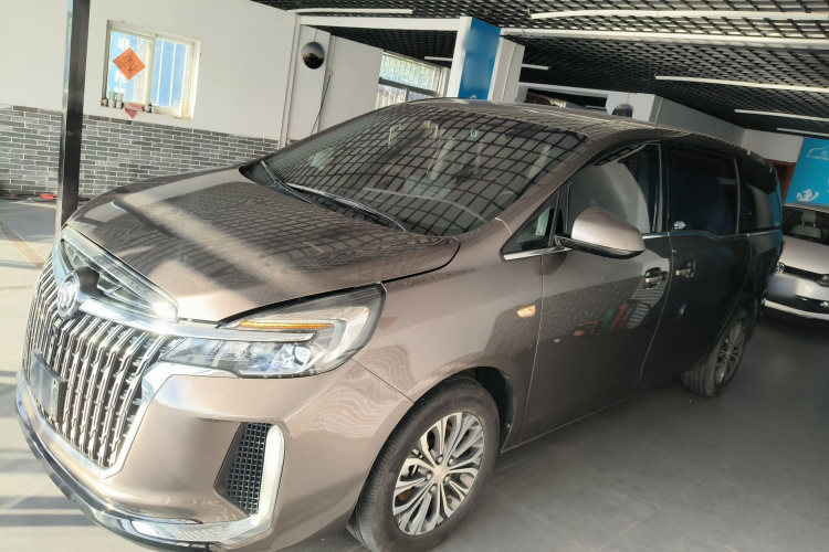 别克GL8 2021款 陆上公务舱 652T 舒适型车身外观4