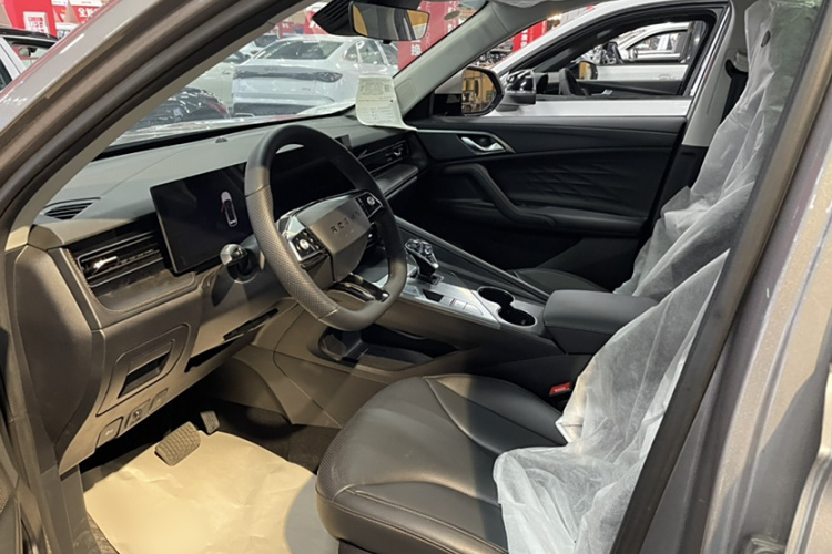 荣威RX5新能源 2023款 eRX5 超混优越版中控内饰7004