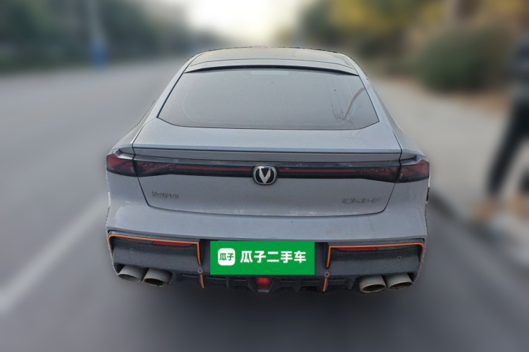 长安UNI-V 2023款 1.5T 运动版车身外观6004