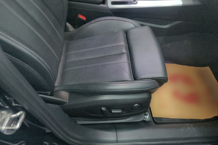 奥迪A4L 2022款 40 TFSI 时尚动感型局部细节41