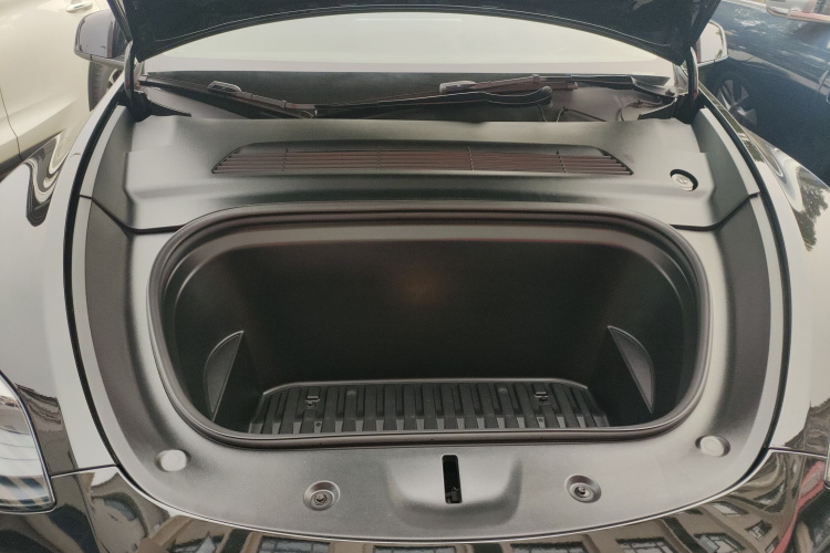 特斯拉 Model Y 2022款 后轮驱动版局部细节24