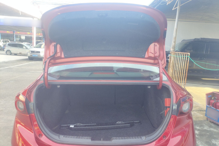 马自达3 昂克赛拉 2014款 三厢 1.5L 自动舒适型机舱底盘23