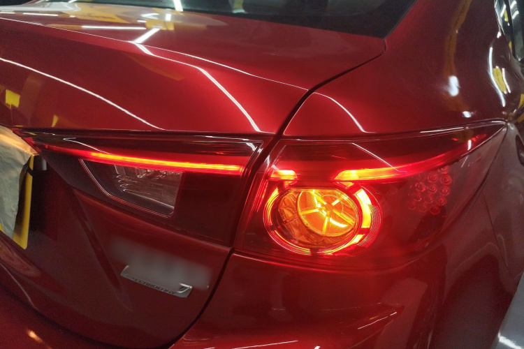 马自达3 昂克赛拉 2019款 云控版 三厢 1.5L 自动豪华型 国VI车身外观9