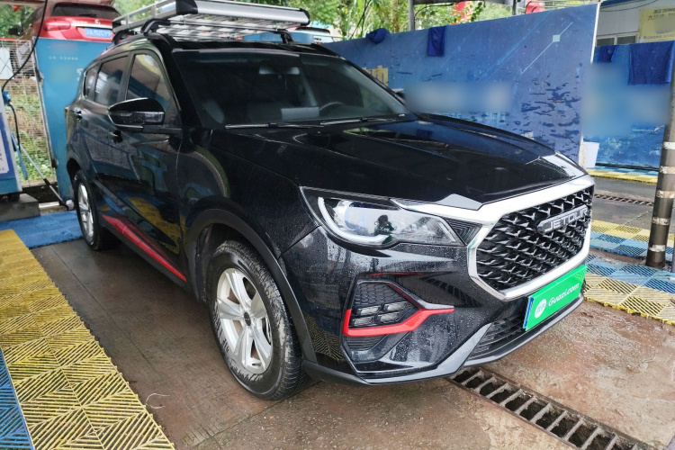 捷途X70 2023款 1.5T 手动超越版 7座车身外观3