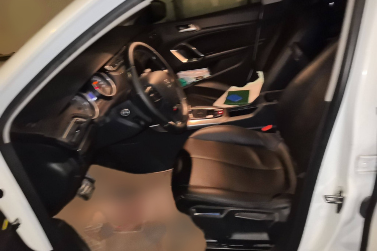 标致408 2014款 1.8L 自动豪华版局部细节19