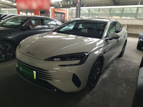 比亚迪 海豹07 DM-i 2025款 智驾版 DM-i 1.5L 125km 尊贵型