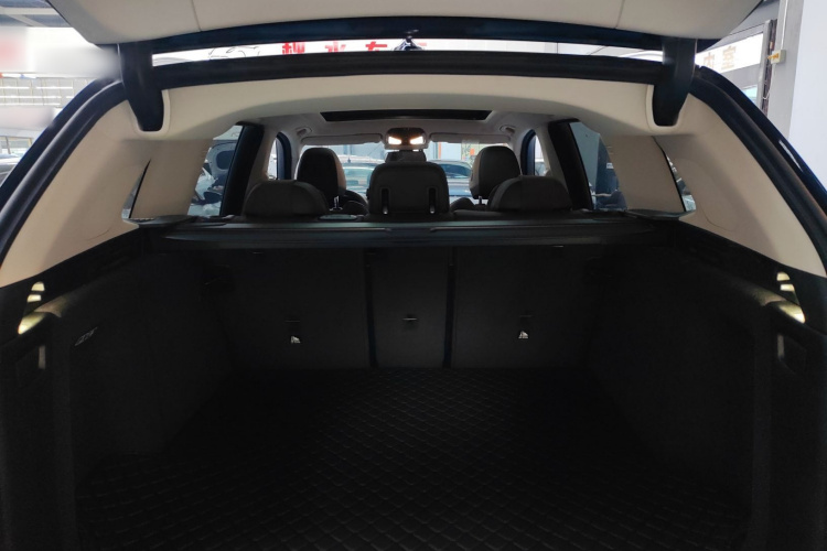 宝马X3 2020款  xDrive28i M运动套装机舱底盘23