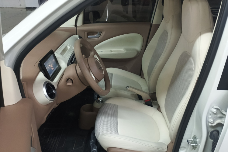 五菱汽车 宏光MINIEV 2025款 四门版 进阶款中控内饰19