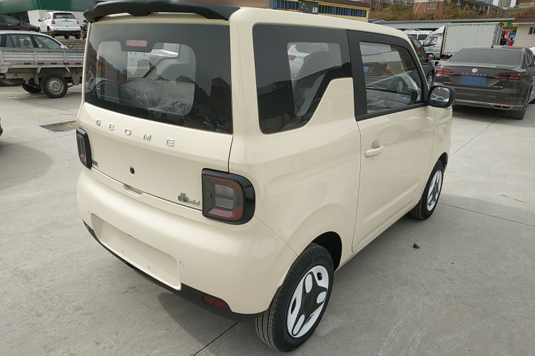 吉利银河 熊猫 2025款 210km 元气熊车身外观7