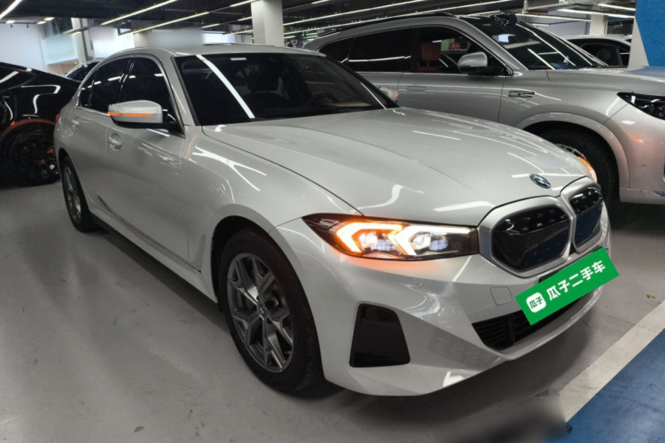 宝马i3 2022款 eDrive 35 L车身外观6002