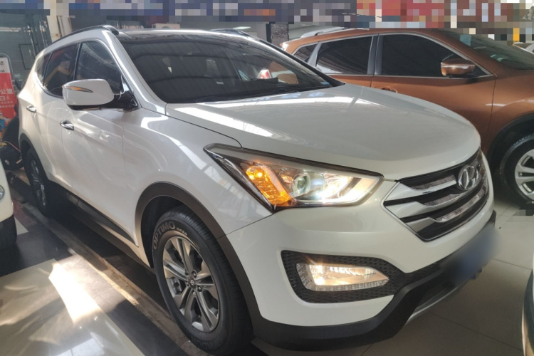 现代 胜达 2015款 2.0T 自动两驱智能型 5座车身外观3