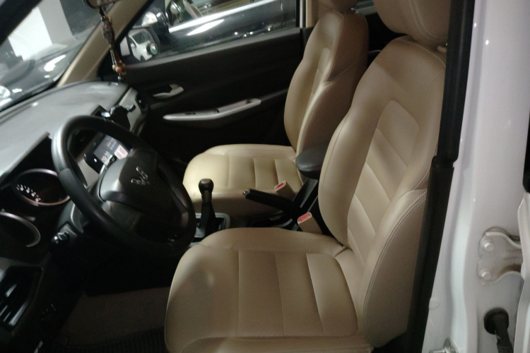 五菱汽车 五菱宏光 2018款 1.5L S舒适型L2B局部细节19