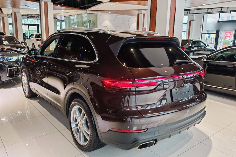 保时捷 2019款 Cayenne 3.0T车身外观6003