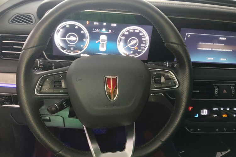 红旗HS5 2022款 改款 2.0T 智联旗享版中控内饰13