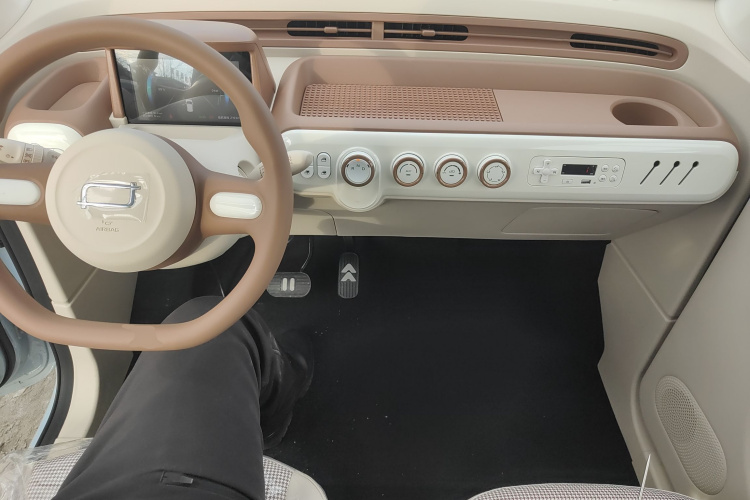 奔腾小马 2026款 222km 萌趣马 Plus中控内饰12