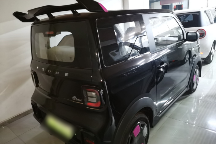 吉利银河 2025款 210km 熊猫卡丁车身外观6