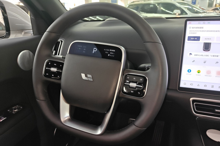 理想汽车 理想L9 2022款 Max中控内饰13