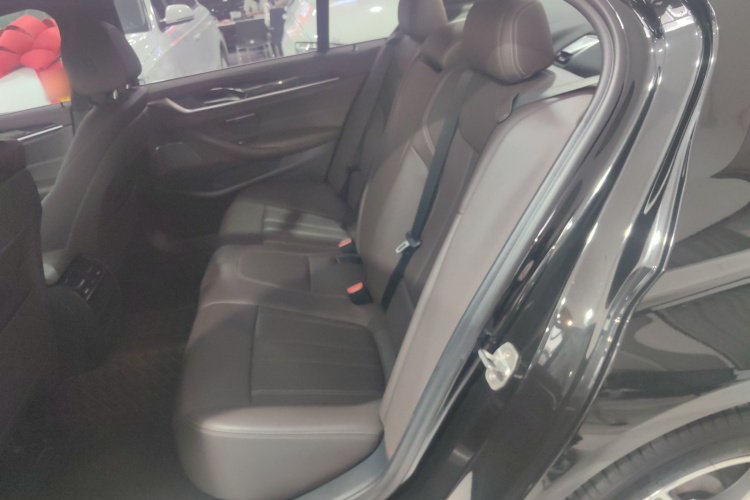 宝马5系 2020款 525Li M运动套装中控内饰7004