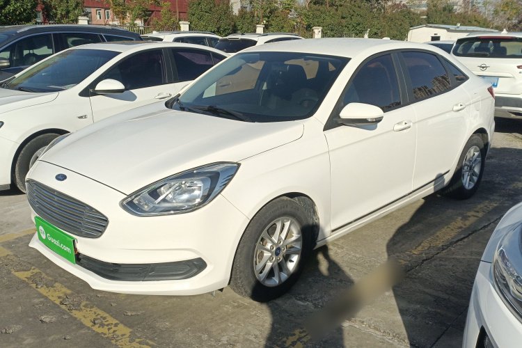 福特 福睿斯 2019款 1.5L 自动质享型车身外观4