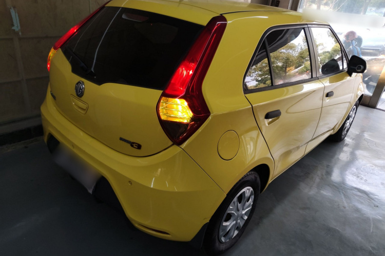 名爵3 2014款 1.3L AMT舒适版车身外观7